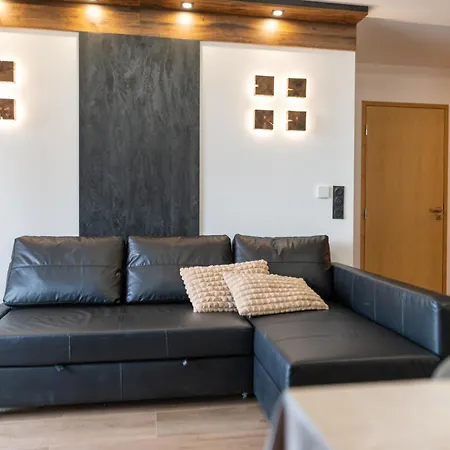 High-end 6 People Capacity - Haut Combloux Cordon